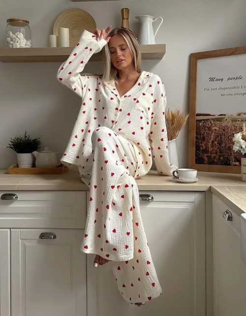 Amarie – Pyjama à cœurs – T-shirt à manches longues et pantalon