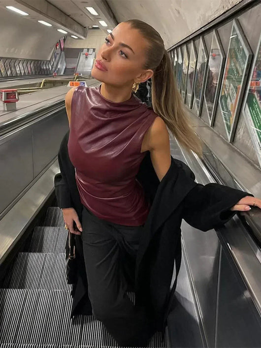 Arietta – Bas asymétrique Haut en simili cuir